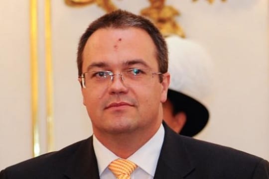 A magyar nagykövet a cigánybűnözésről beszélgetne