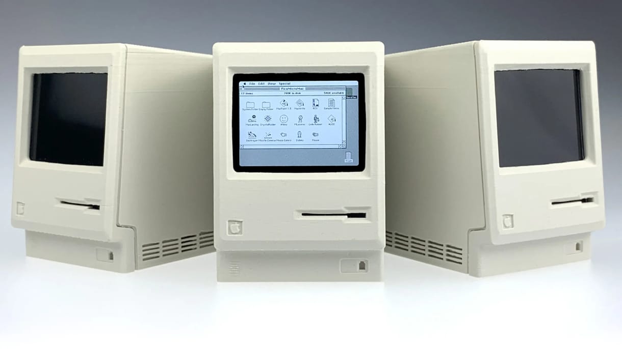 Megcsinálták a legendás Macintosh miniatűr változatát: alig nagyobb, mint egy Apple Watch, és működik