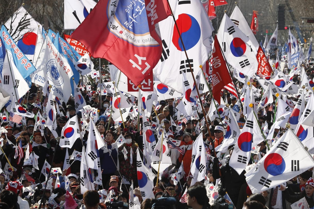 Húsz év börtönt kapott a volt elnök strómanja Dél-Koreában