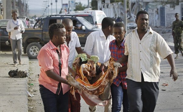 Terror a piactéren: közel negyven embert ölt meg az öngyilkos támadás