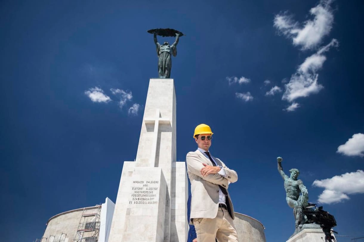 „Hello Karácsony on the left side!” – az országos főépítész is beszállt a Szabadság-szobor-vitába