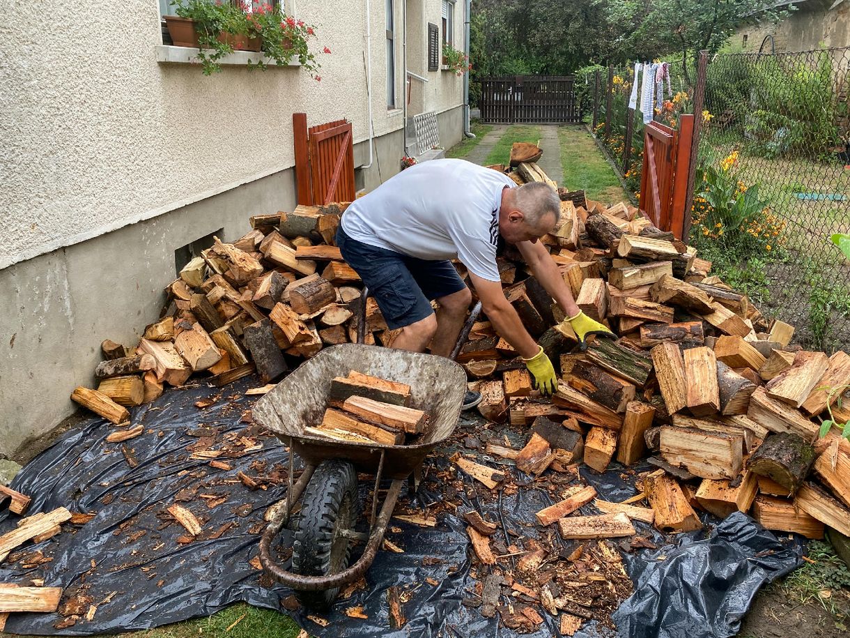 Bár tavaly mindenki túlrendelte magát, idén is káosz és pánik lehet a tűzifafronton