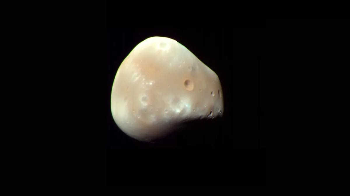 100 km választotta el a Mars holdjától az Emirátusok űrszondáját, fontos adatokat rögzített