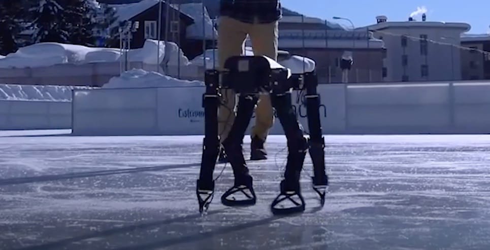 Ügyesebb az embernél: magát tanította meg korcsolyázni a 3D-nyomtatott robot – videó
