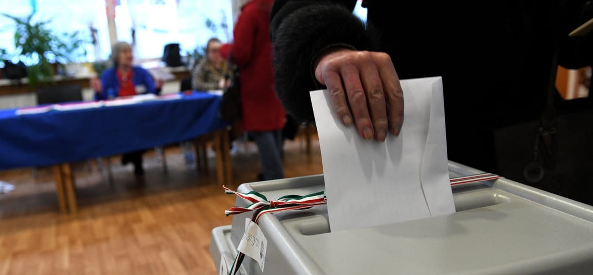Megsemmisítette a Kúria Orbánék egyik népszavazási kérdését