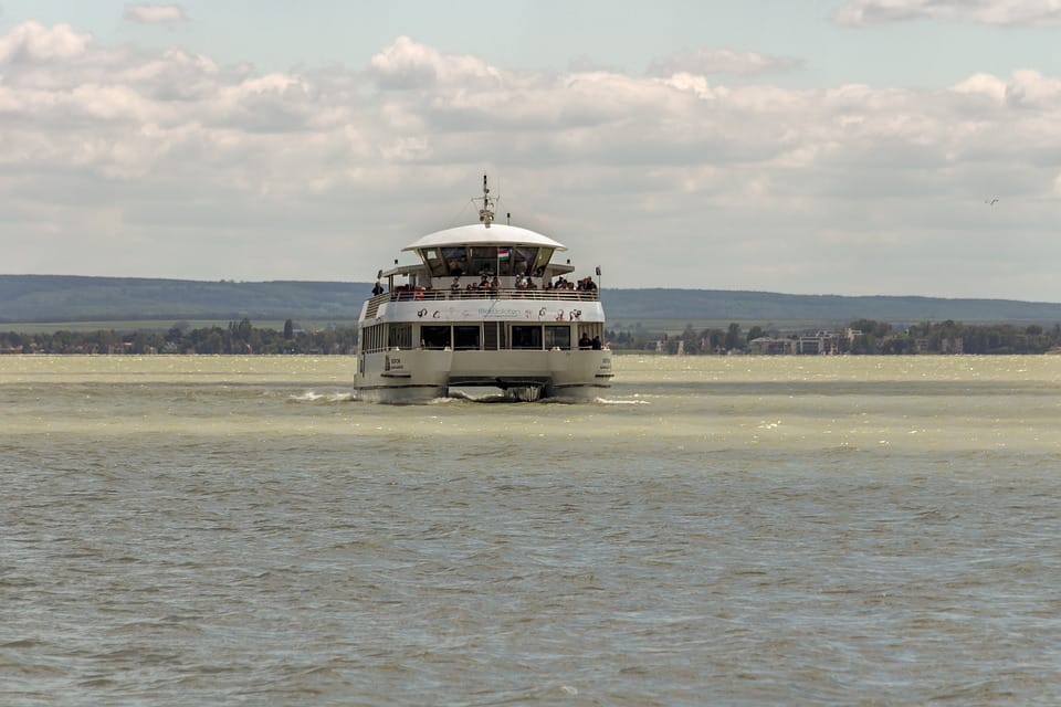 5,7 milliárdért gyártanak új kompokat és katamaránokat a Balatonra