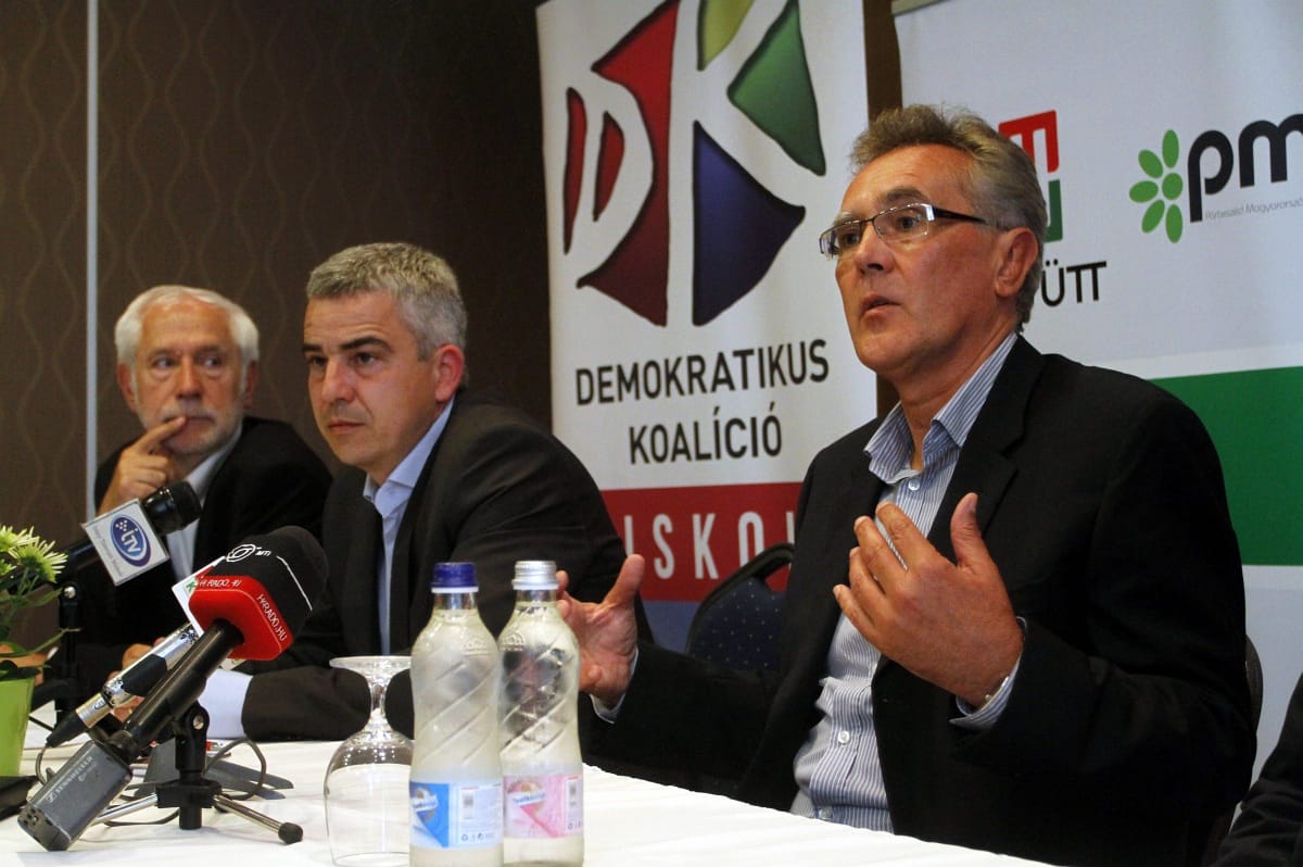 A Fidesz hátradőlve figyeli a baloldal vidéki marakodását