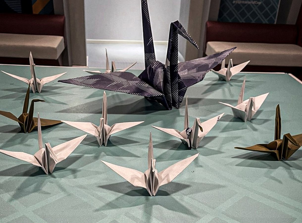 Megverték a németeket, utána kitakarították az öltözőt, és origamikat hagytak ott a japánok