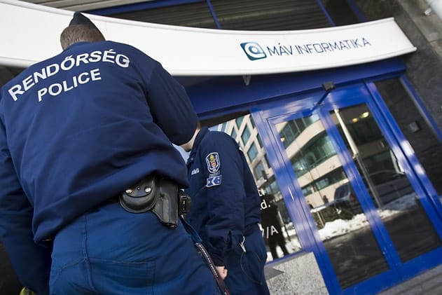 A MÁV Informatika újabb két vezetőjét vitték el kihallgatásra