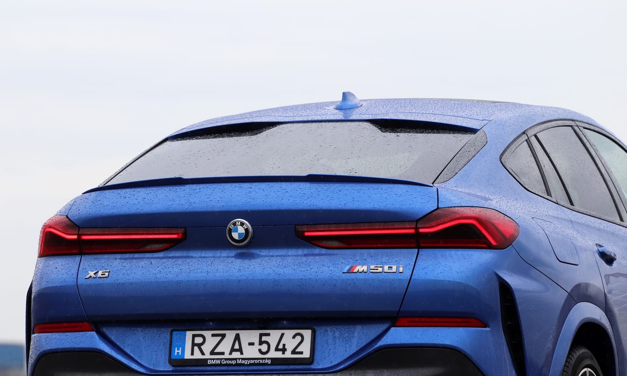BMW X6 M50i galéria
