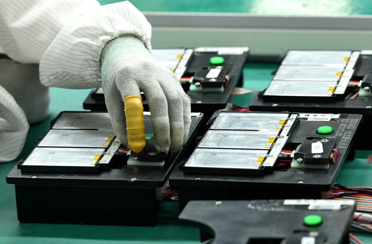 Megoldották az akkumulátorok nagy hibáját, a telefonoktól az elektromos autókig minden olcsóbb lehet