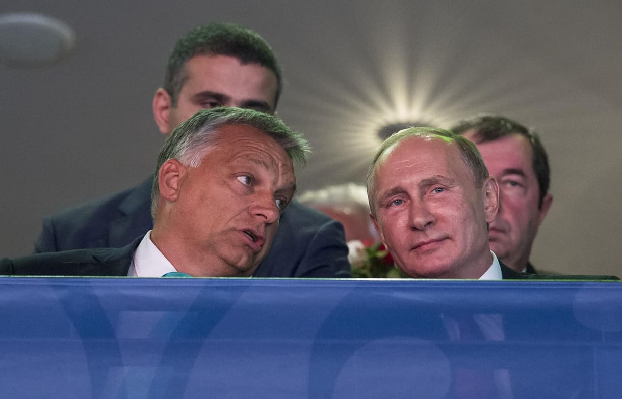 Politico: Így uralja Trump, Putyin vagy Orbán az agyadat
