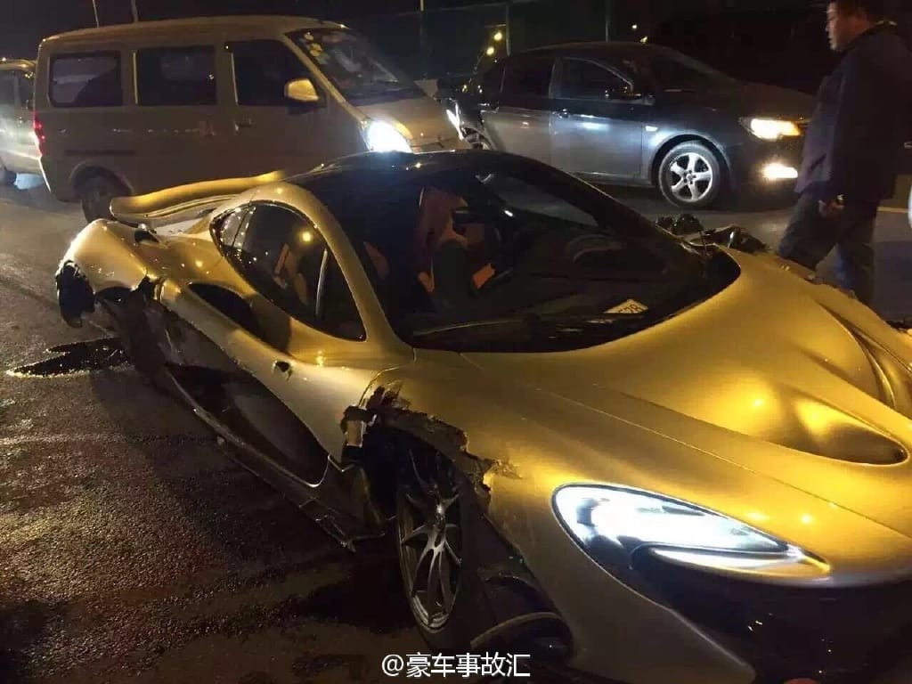 374 maradt belőle: összetörtek egy 580 milliós McLaren P1-et
