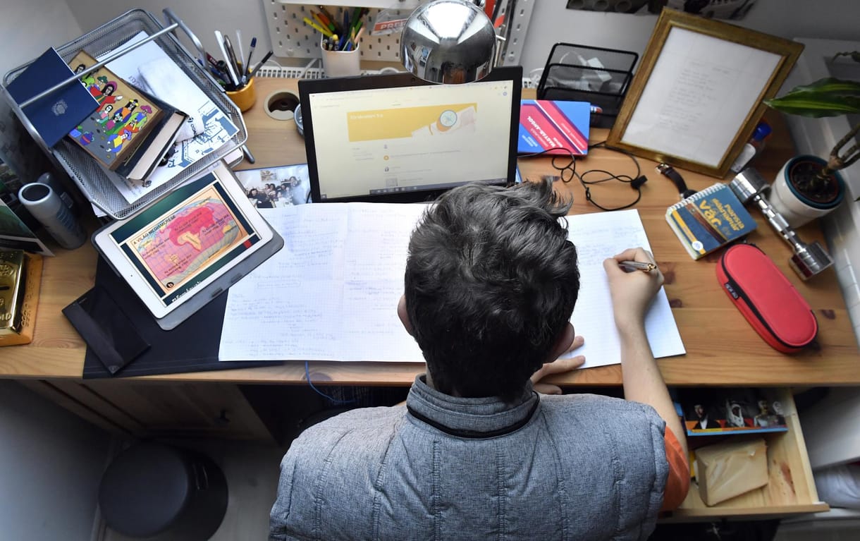 Megkezdődött a digitális oktatás az egyetemeken