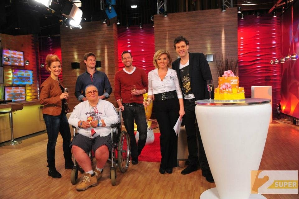 Így indul a reggel a tévé előtt: habkönnyű bulvár, vérborzalom