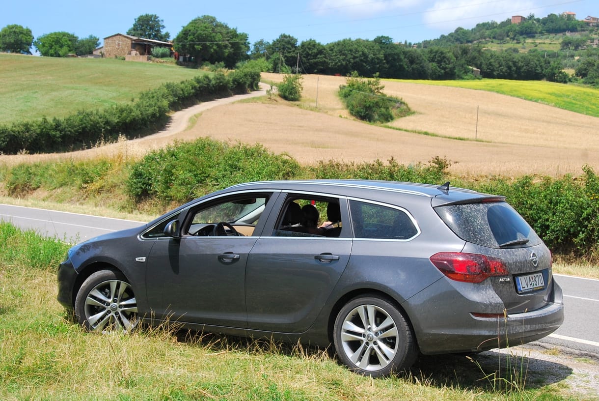 Opel Astra Sports Tourer teszt: 4156 kilométer alatt sem találtam hibát