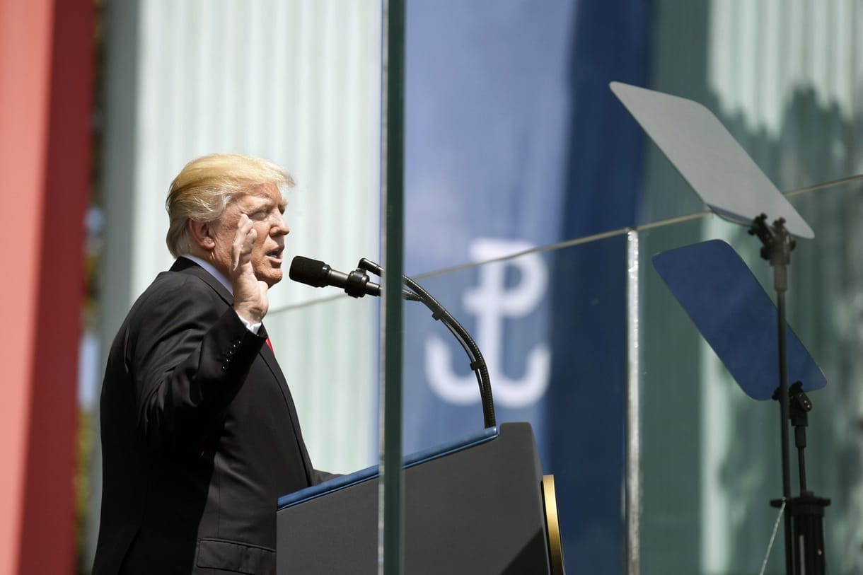 Trumpot nem zavarja a felháborodás, közleményben dicsérte saját fiát