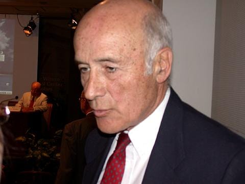 Szuperguru: Kína még évtizedekre van az USA-tól