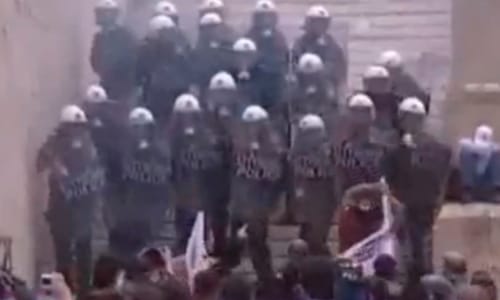 Halálos áldozatok Athénban - videó