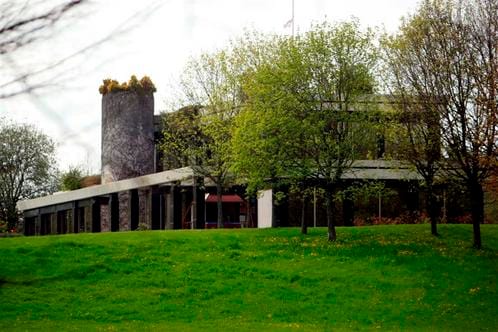 Ide költözik Putyin: gyönyörű svájci villa képekkel!