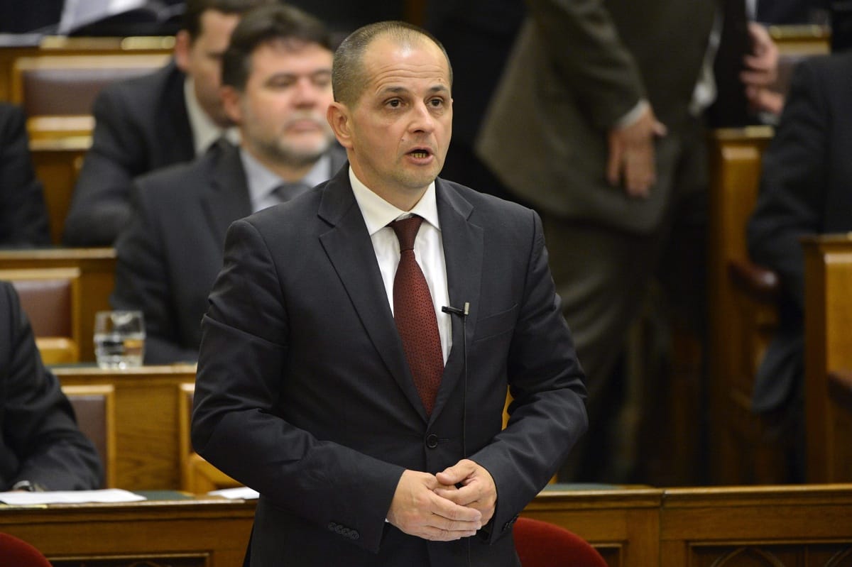 Budai Gyula sajnálkozik, hogy megsértette Veres Jánost