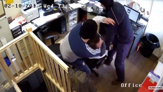 Videó: Akciófilmbe illő Rolex-rablást vett fel egy biztonsági kamera