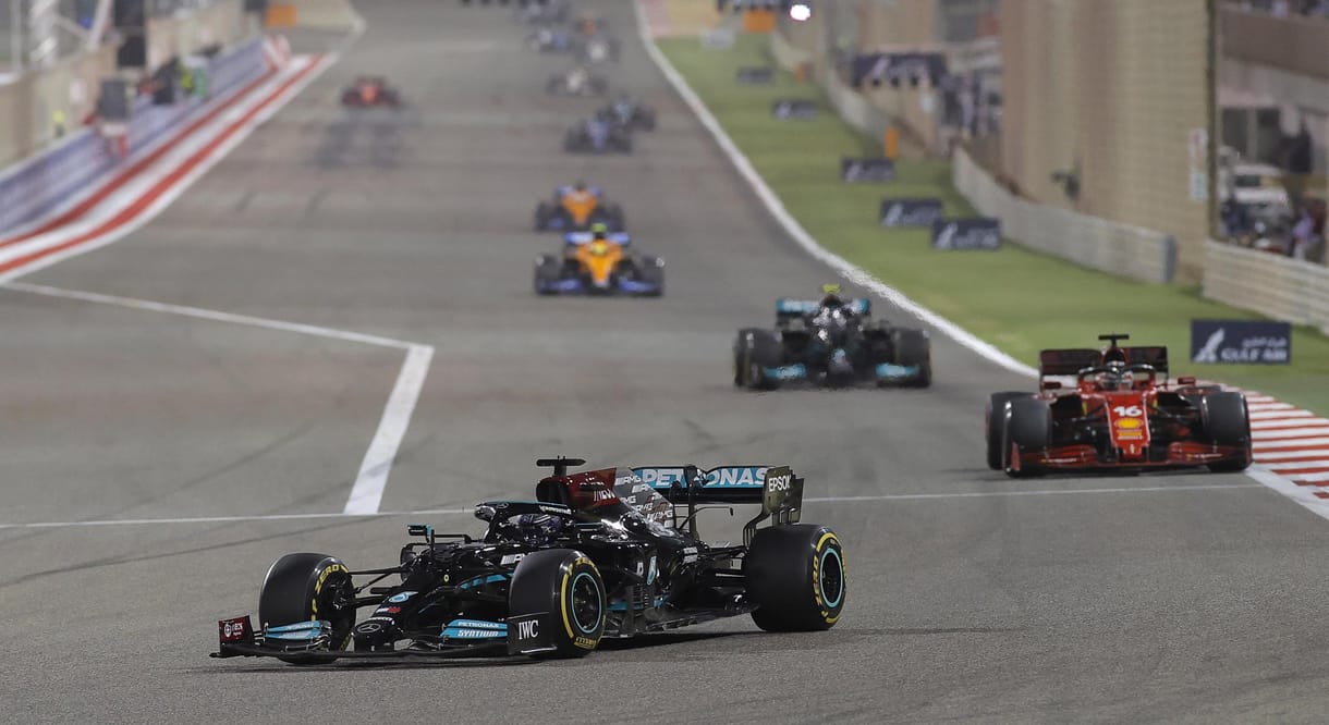 Forma-1: Lewis Hamilton nyerte az idénynyitót