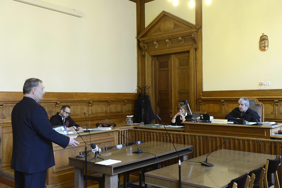 Hiszékeny a bíróságon: Előre eltervezték az ellenem szóló vádakat