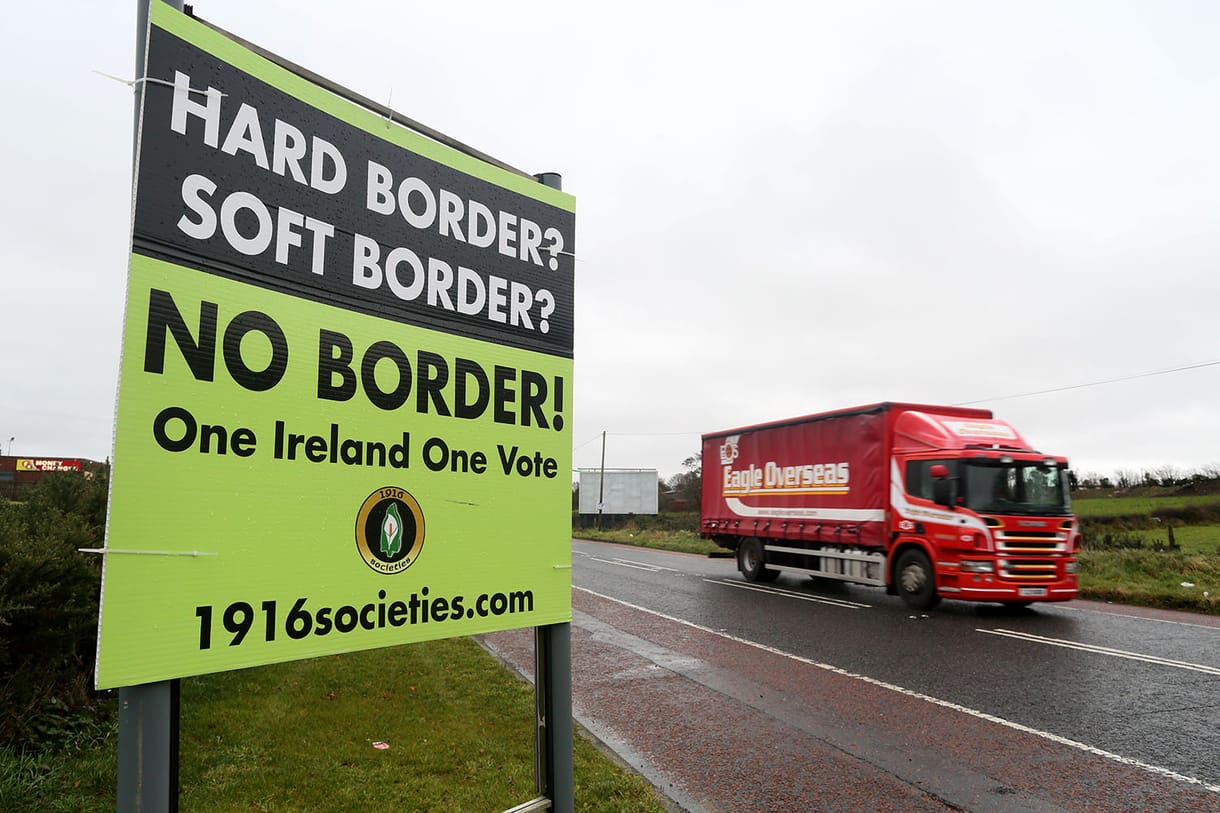 Áruhiánytól és drágulástól félnek a brit kereskedők, ha nincs Brexit-megállapodás
