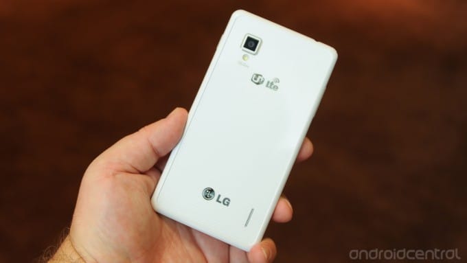Így készül az LG a Galaxy S4 és az iPhone 5 lepipálására
