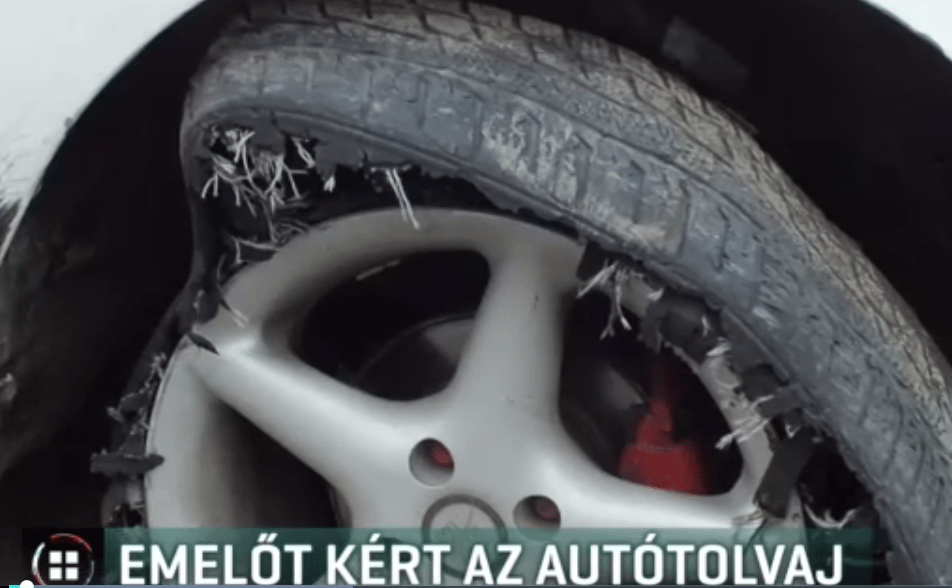 A pofátlanság netovábbja: emelőt kért az autótolvaj