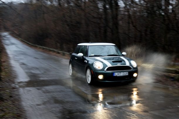 Mini Cooper S JCW teszt: „egyesek szerint a világ legjobb autója”