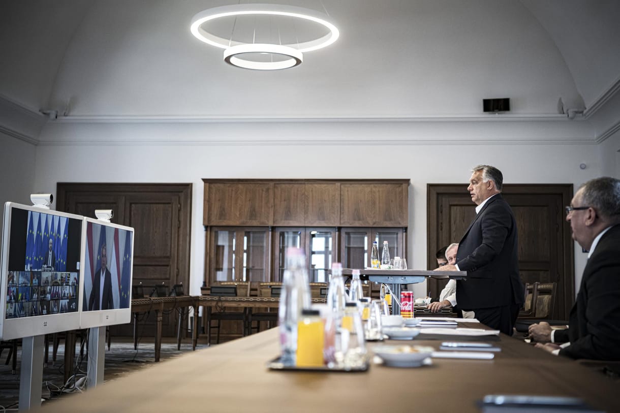 Egy EU-csúcs kellett, hogy Orbán Viktor végre megszólaljon Fehéroroszországról