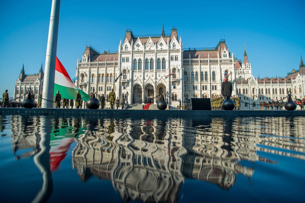 A kormánynak egy államtitkárt sikerült kiállítania a nemzeti gyásznapra