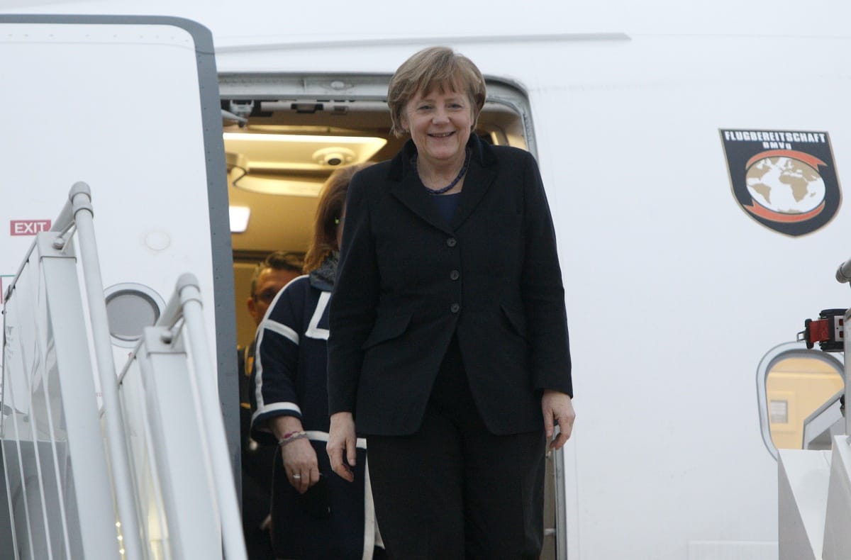 Merkel elmegy Moszkvába, de nem ünnepel Putyinnal