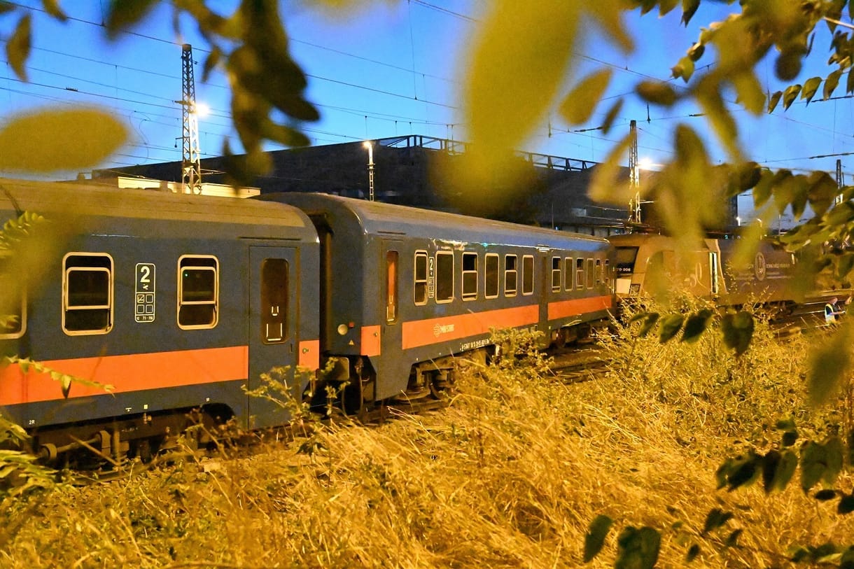 Kisiklott egy InterCity a Keletinél, lebénult az egész pályaudvar közlekedése