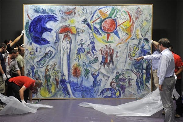 Fotó: megérkezett Chagall híres festménye a Nemzeti Galériába