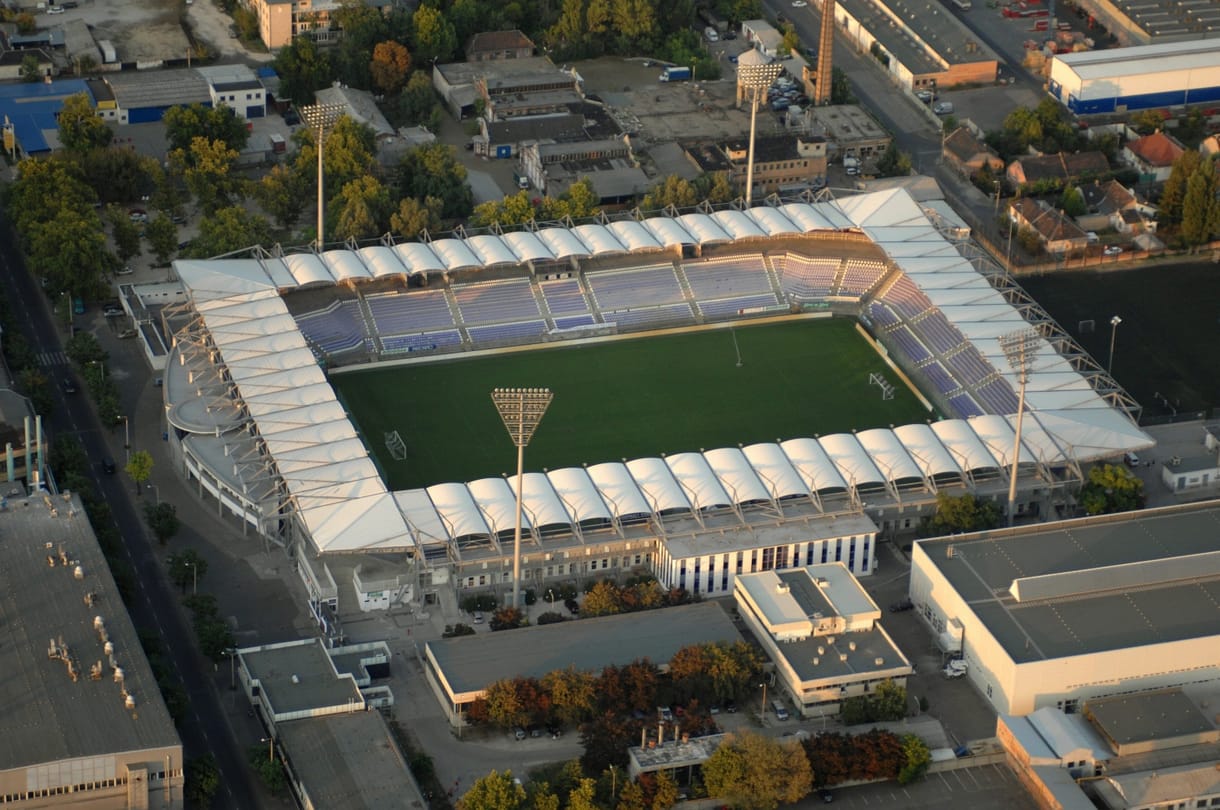 Jól sikerült az Újpest-stadion felújítása, csak épp focizni nem lehet benne