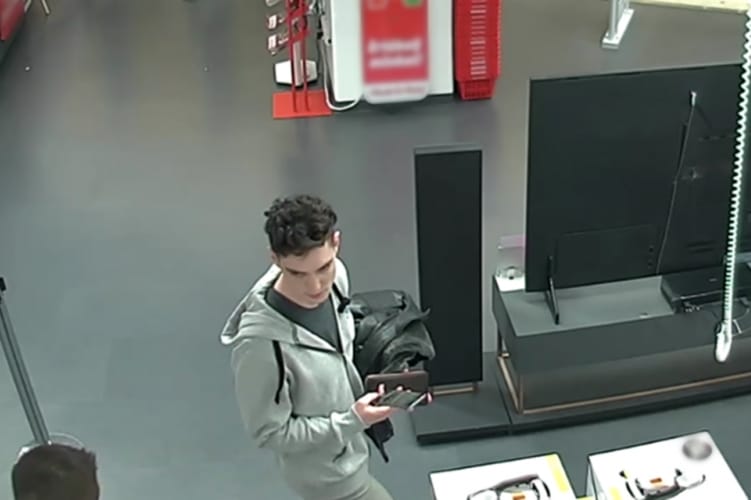 Pénztárcát lopott egy terézvárosi bevásárlóközpontban – keresi a rendőrség