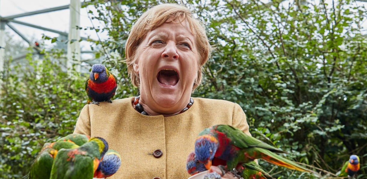 Ekkora riadalmat még biztos nem látott Angela Merkel arcán
