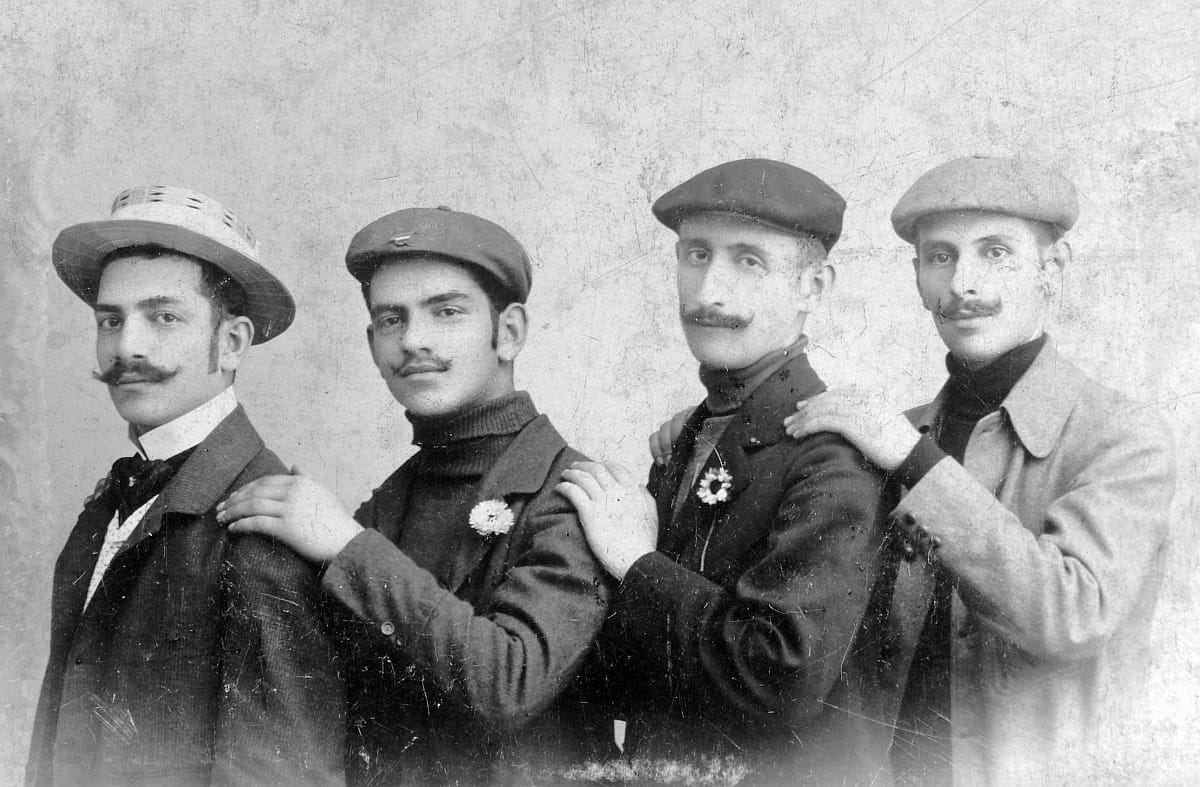 „A magyar a legtöbb súlyt a bajuszra fektet”