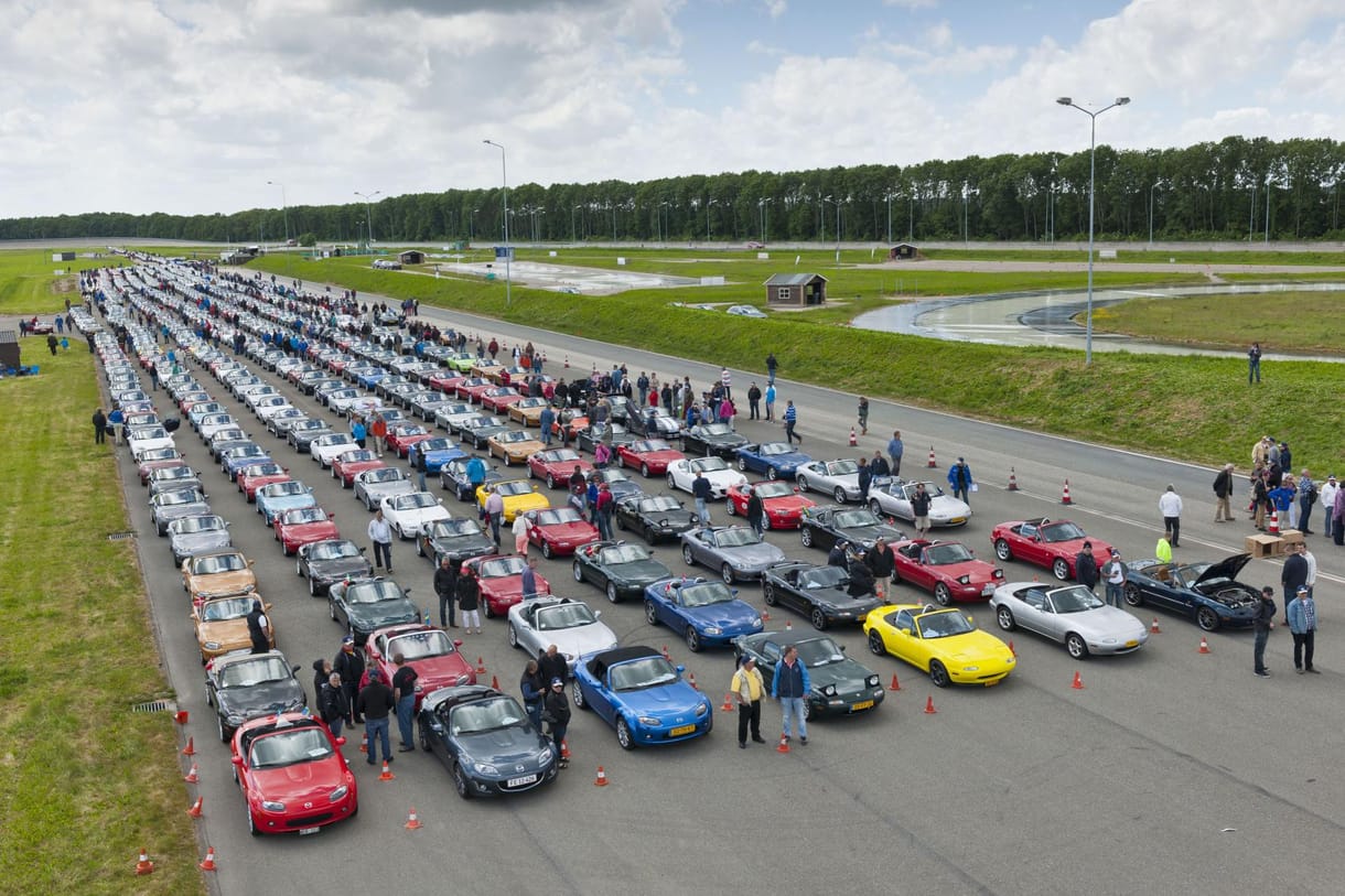 Megvan a Mazda MX-5-ös világrekord
