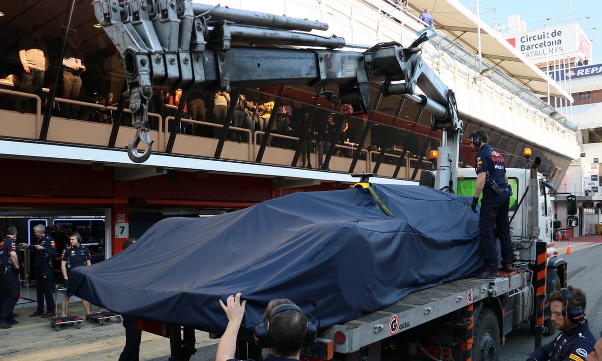 Takargatják őket, de mi megmutatjuk - mozgásban a vadonatúj F1 autók