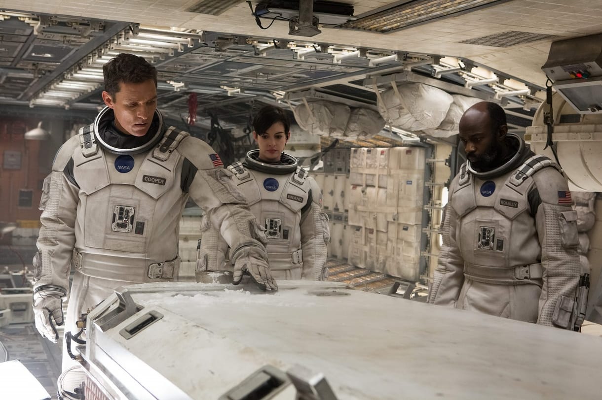 Matthew McConaughey megmenti a világot az év sci-fijében – előzetes