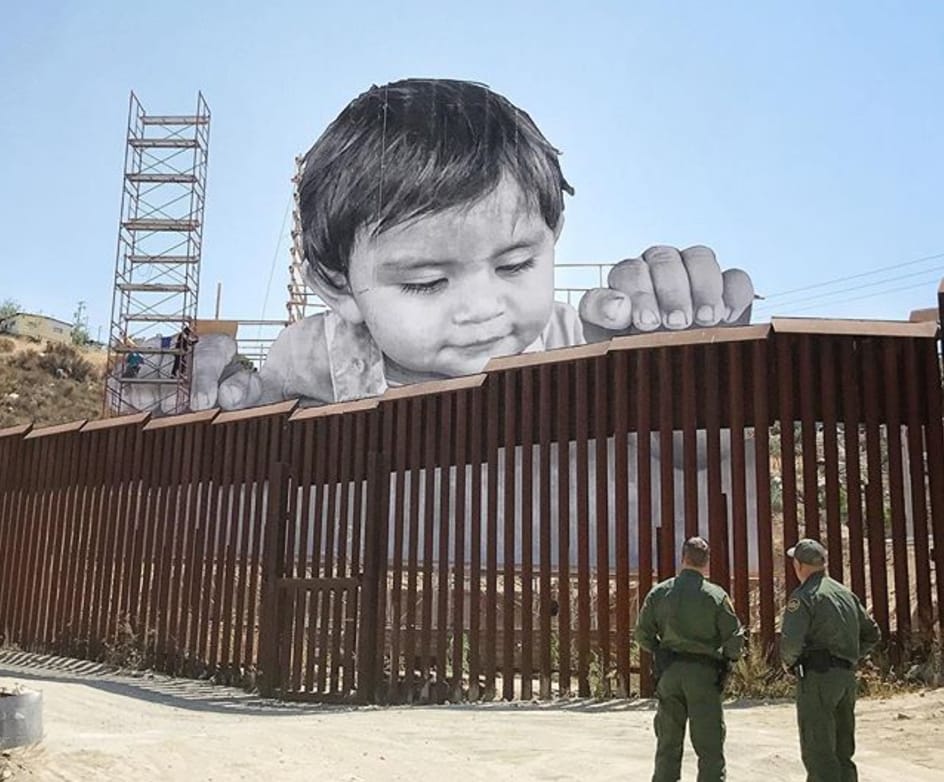 Óriási street art üzen Trumpnak az amerikai-mexikói határon