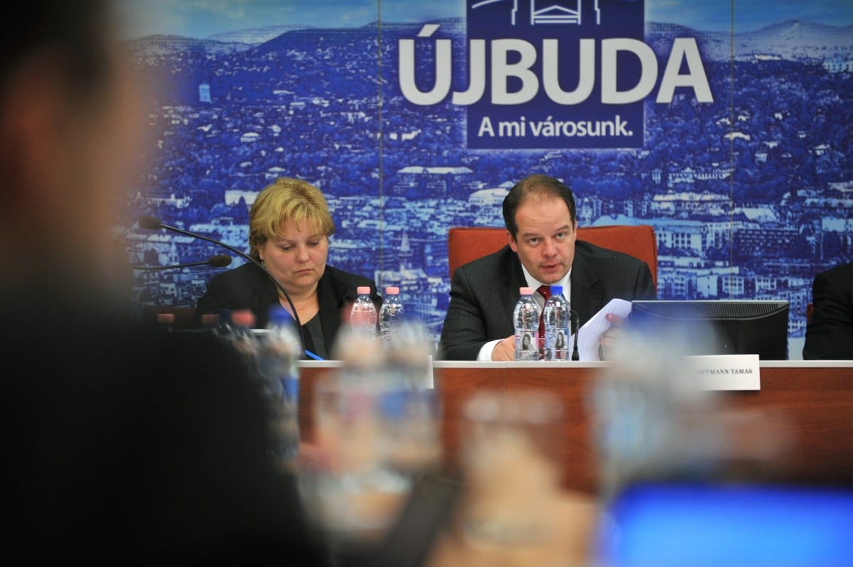 Végre: már a kifestőkben is a fideszes politikusok szerepelnek