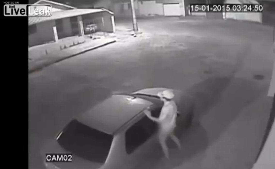 18+: Autóval szexelt a csaprészeg férfi