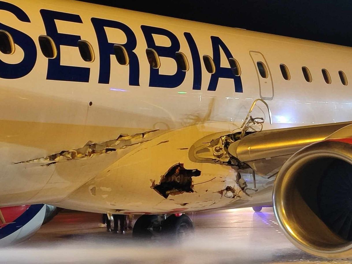 Felszállás közben tarolta le a pályafényeket és a navigációs berendezéseket egy repülőgép Belgrádban