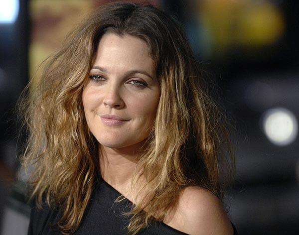 Holtan találták Drew Barrymore 47 éves féltestvérét