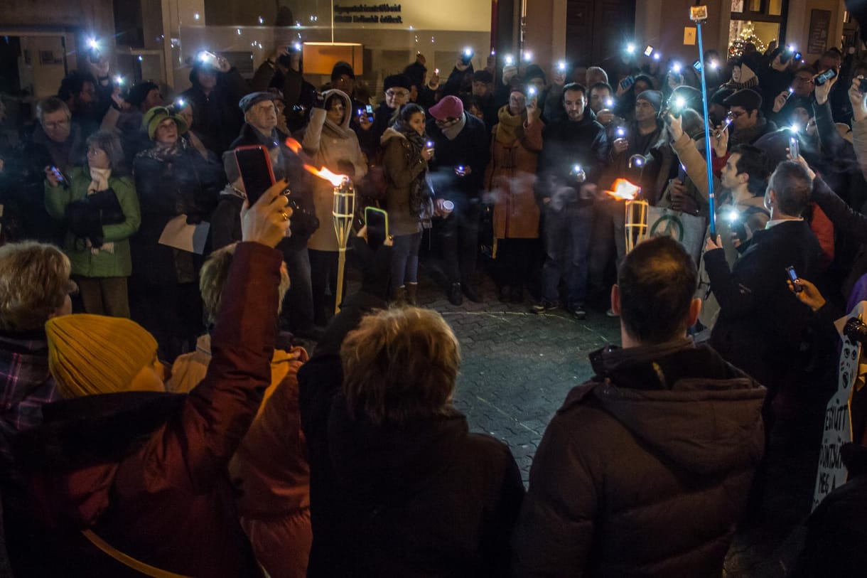 Munkát kapott a férfi, akit kirúgtak, mert részt vett egy pécsi tüntetésen